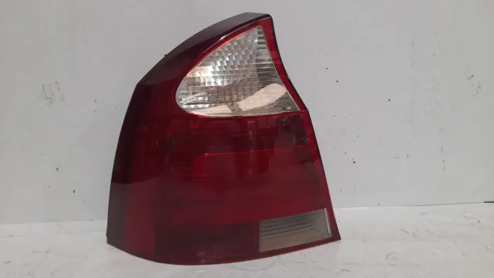 Lanterna traseira esquerda Corsa Sedan 2004 a 2012 