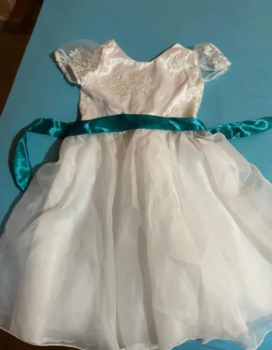 Vestido branco infantil