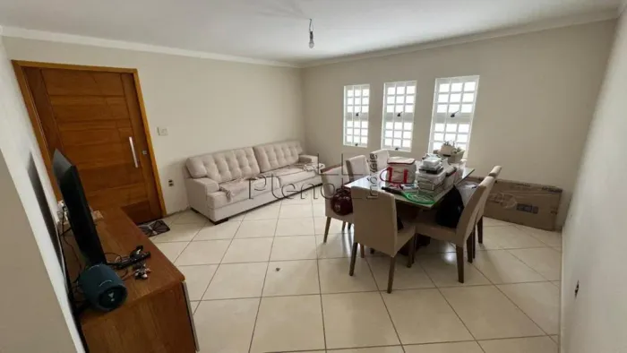 Sobrado à venda com 4 quartos na Vila Pompéia em Campinas