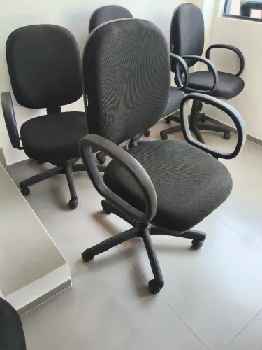 Cadeira escritório com rodas