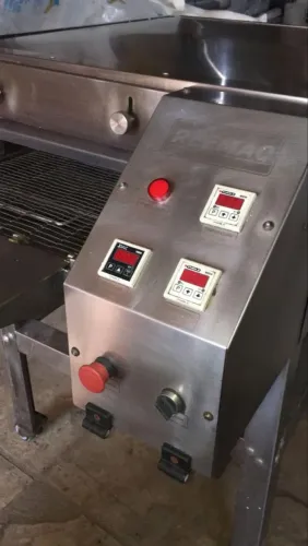 Forno Esteira Para Pizza Elétrico Reemaq Com Suporte - SEMI NOVO