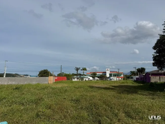 Terreno amplo em São José