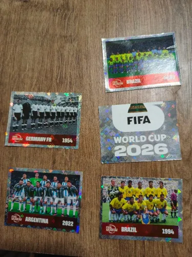 Vendo figurinhas originais da copa do mundo 2016?