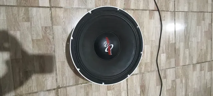 Vendo grave de 15 da Hard Power original