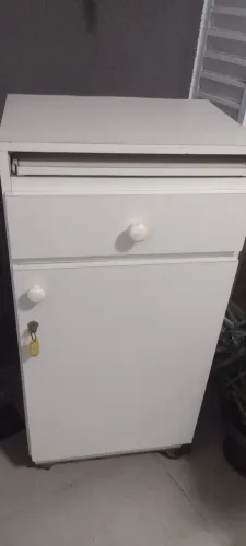 Vendo Armário para escritório