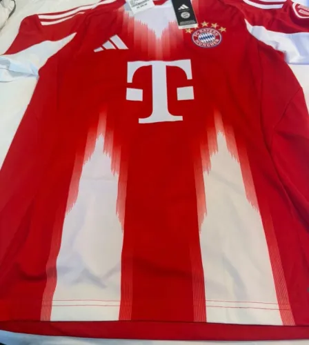 Camiseta Bayern 25/26 Tam M
