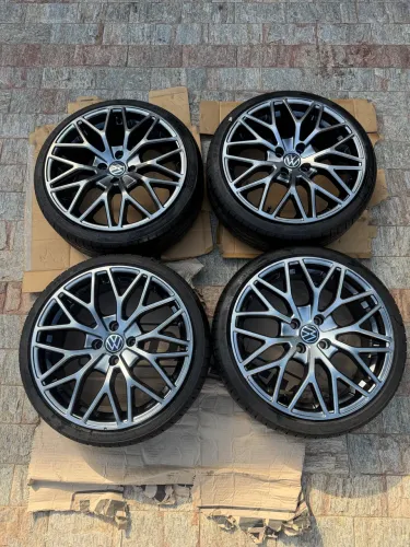Rodas Aro 17 com pneus e apenas 3500km rodados