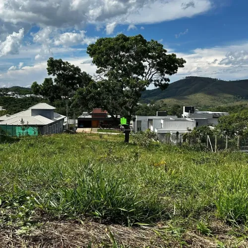 Lote à Venda em Condomínio Fechado - 1.000 m²