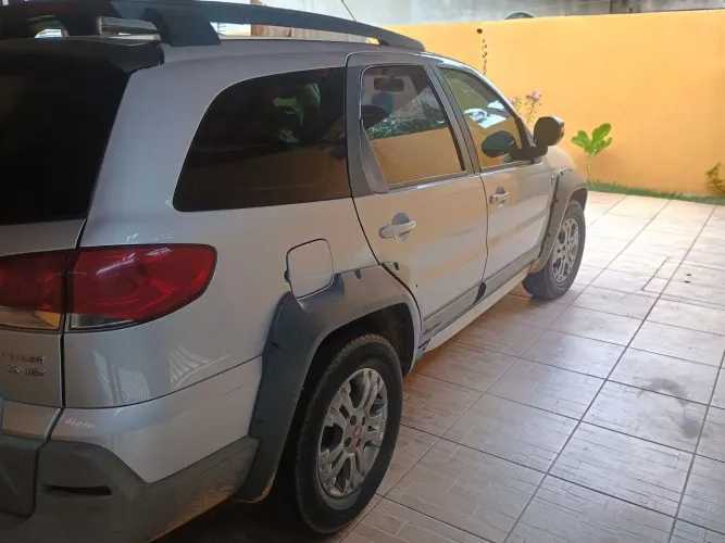 Fiat Palio Weekend Adventure Locker 1.8 Flex 2012