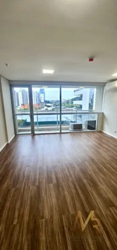 Sala Comercial para Locação no Condomínio Urbanity Home