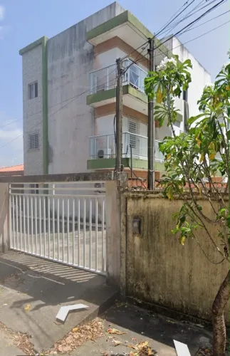 Alugo apartamento no francês