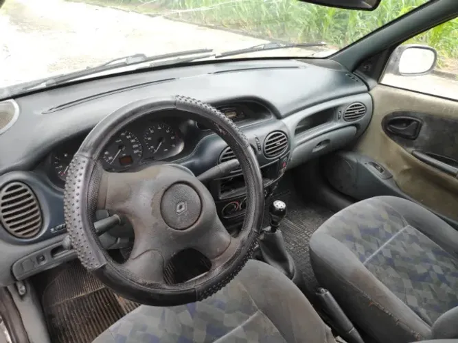 Renault Megane Hatch RXE 2.0 1999