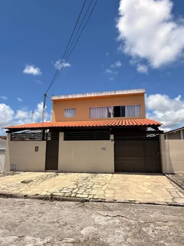 Casa localizada no Ernani Sátiro