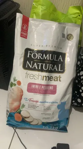 Ração Fórmula Natural, 10kg separados em 20 pacotes de 505g 