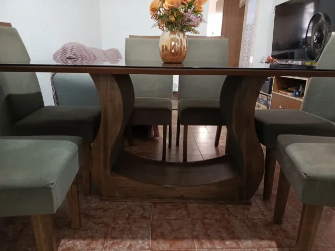 Mesa 6 cadeiras 