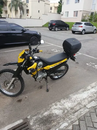 Vendo uma xtz 125 linda muito conservado