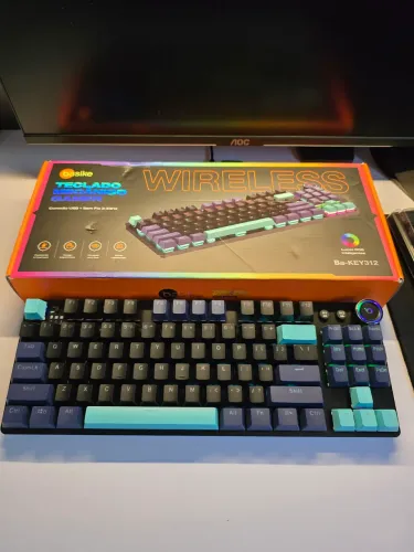 Teclado mecanico tri mode 2.4GHz (novo)