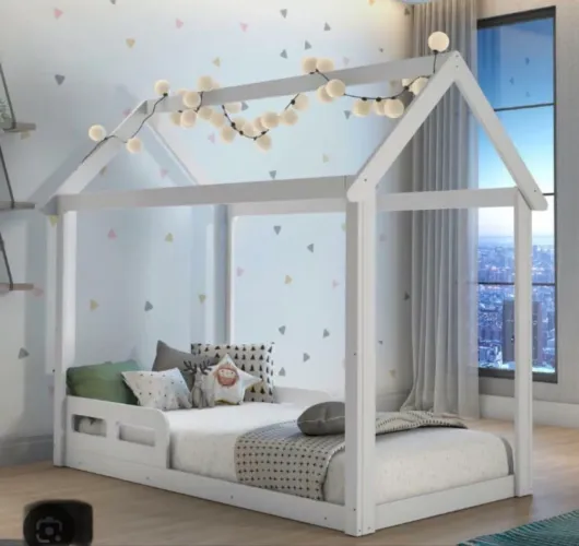 Cama Semi nova Luxo