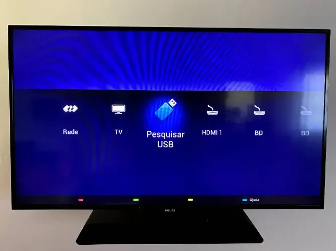 TV Philips 43 com suporte e controle remoto