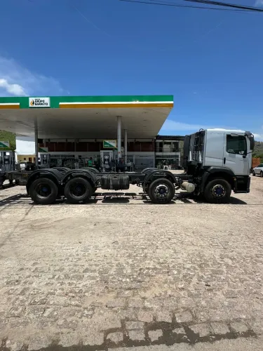 Vendo caminhão Bitruck 8x2 ano 2019