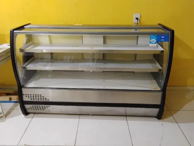 Freezer expositor