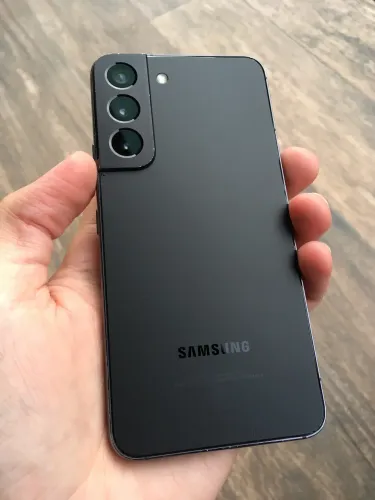 Samsung S22