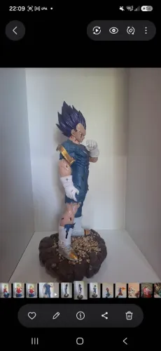 Action figure vegeta