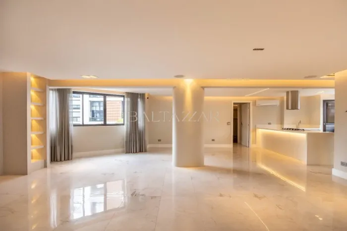 Apartamento com 2 suítes mobiliado no Champagnat