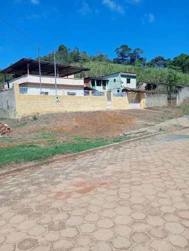 Vendo propriedade rural com 2 casas.