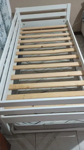 Cama de solteiro com cama auxiliar 