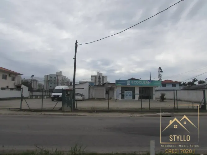 INVESTIDORES Terreno Área Mista com 5.275,02 m² em Forquilhas São José