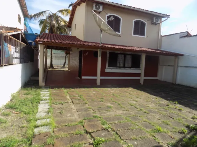 Duplex independente com 139M² e 4 quartos a poucos metros da feirinha no Centro de Rio das