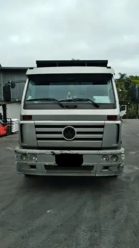 2005 Volkswagen 23-220 truck caçamba rollon-off<br>R$150.000