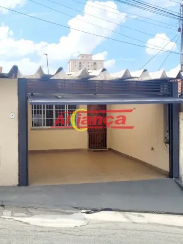 casa térrea na Vila Isolina Mazzei com edícula nos fundos.