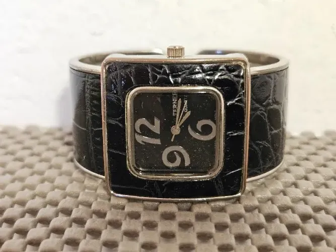 Relógio Feminino Terner Vintage Dourado - Estilo Bracelete Cuff
