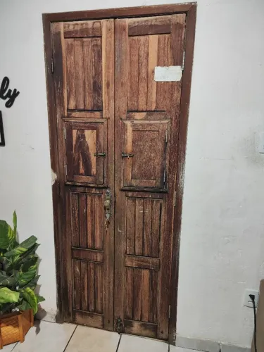 Porta de Massaranduba 2,10x0,80