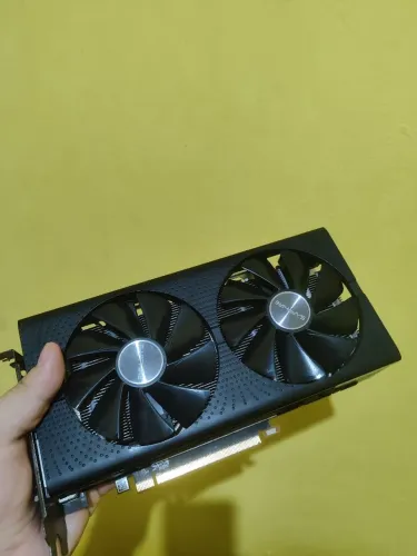 Rx 580 2304sp 8Gb Sapphire (detalhe)