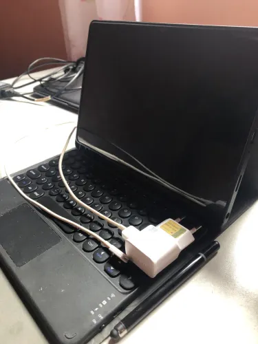 Galaxy Tab A9 + 5G + Capinha c/ teclado + Canetinha paralela