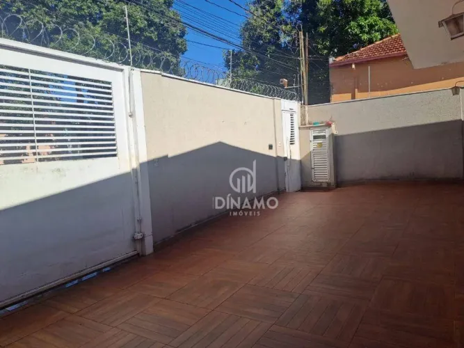 Casa à venda - Vila Tibério - Ribeirão Preto/SP