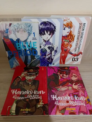 Lote 4. Mangas de Evangelion, Hanako kun e BLUE period.
