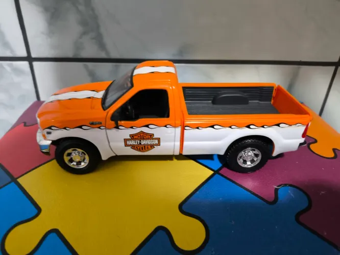 Miniatura Ford F350 Super Duty 1/27 Harley Davidson