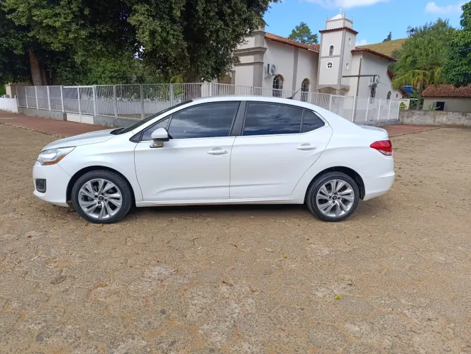 Citroen C4 Lounge Tendance 2.0 Flex 4P Aut. 2015