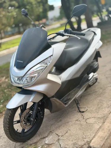 Honda PCX 150 2017 com Ipva pago