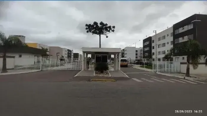 Imóvel para venda possui 40 metros quadrados com 2 quartos em Jardim Itaqui - Campo Largo 