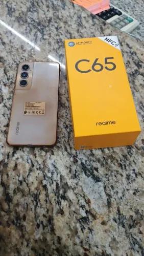 Celular realme sem detalhes 