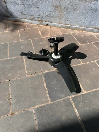Ventilador de teto mondial com controle remoto usado funcionando