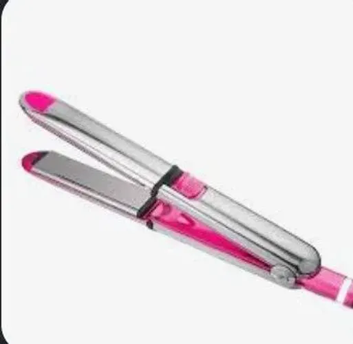 Chapinha Profissional Nano Titanium na cor rosa e voltagem bivolt.