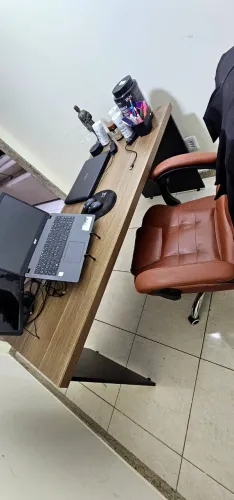 Mesa escrivaninha para escritório ou estudos - NOVINHA