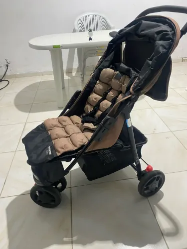 Carrinho de bebê voyage delta