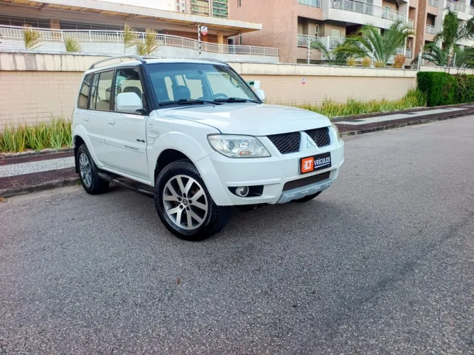 Mitsubishi Pajero TR4 2.0/ 2.0 Flex 16V 4X4 Aut. 2014